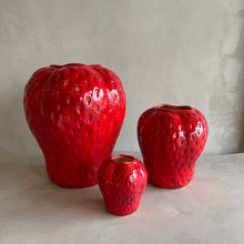 Afbeelding in Gallery-weergave laden, Vase strawberry XL
